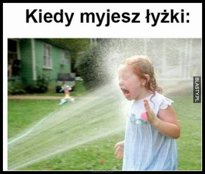 W kuchni kiedy myjesz łyżki