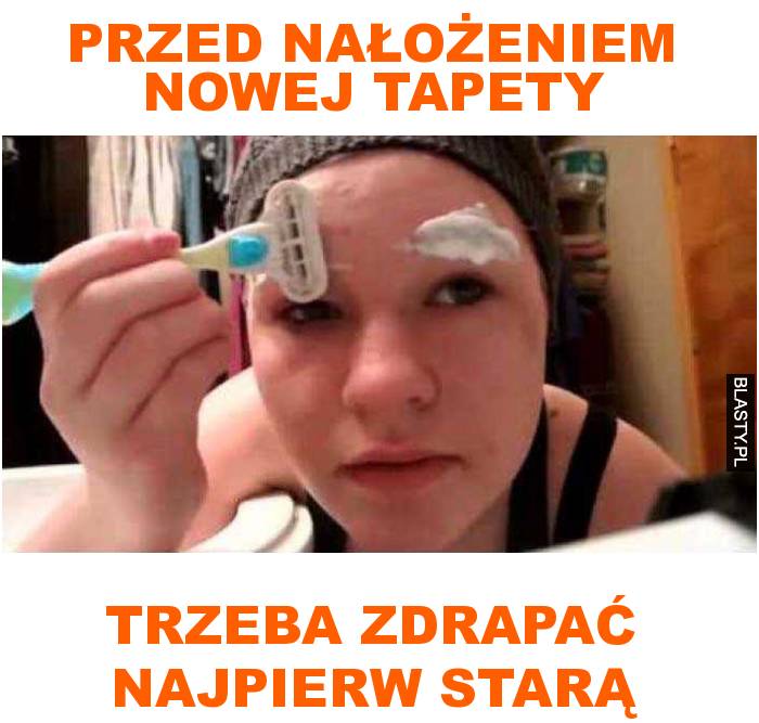 przed nałożeniem nowej tapety