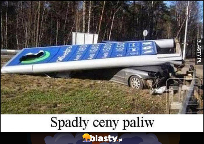 Spadły ceny paliw, przewrócona tablica z cenami