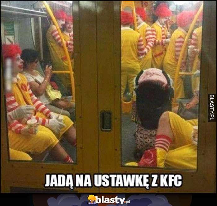 Przebierańcy klauni Ronald McDonald w metrze jadą na ustawkę z KFC