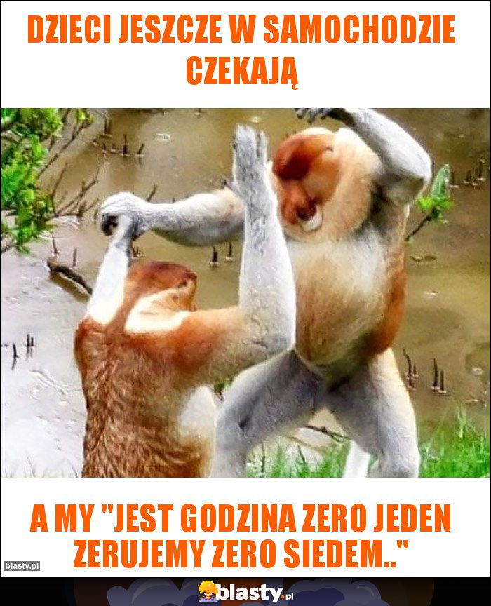 Dzieci jeszcze w samochodzie czekają