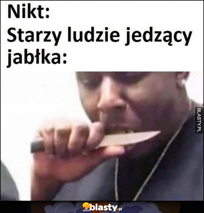 Nikt, starzy ludzie jedzący jabłka odcinają kawałki nożem