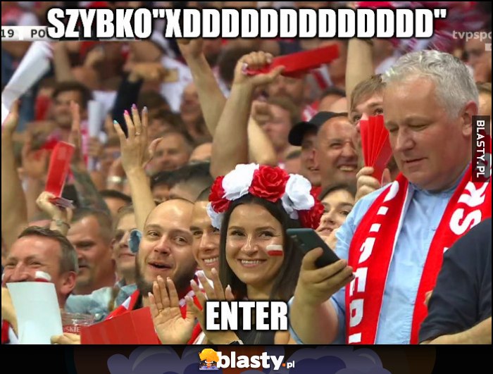 Kibic na stadionie reprezentacja polski gra mecz wpisuje w telefonie XDDD enter