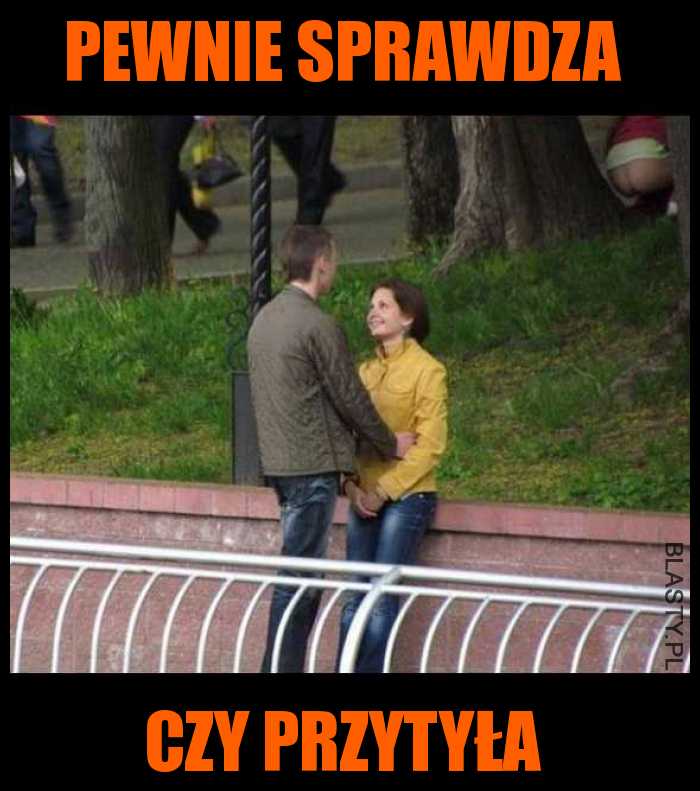 Sprawne oko zobaczy dwie dupy