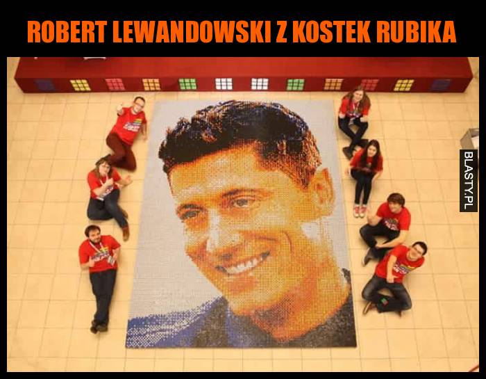 Robert Lewandowski z kostek rubika