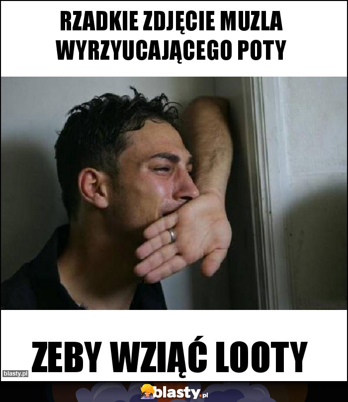 rzadkie zdjęcie muzla wyrzyucającego poty rzadkie zdjęcie muzla wyrzyucającego poty