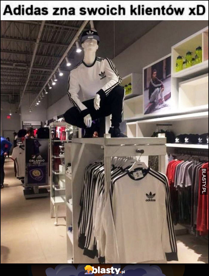 Adidas zna swoich klientów manekin słowiański przykuc