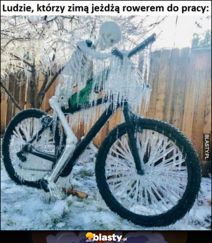 Ludzie którzy zimą jeżdżą rowerem do pracy zamarznięty szkielet kościotrup