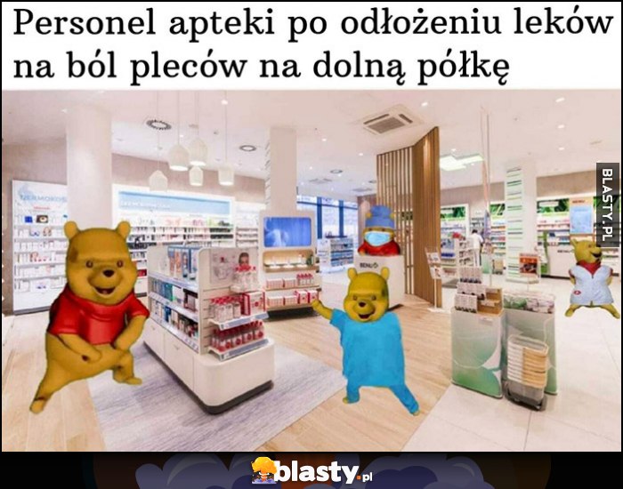 Personel apteki po odłożeniu leków na ból pleców na dolną półkę