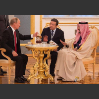 Putin częstuje herbatą herbatka